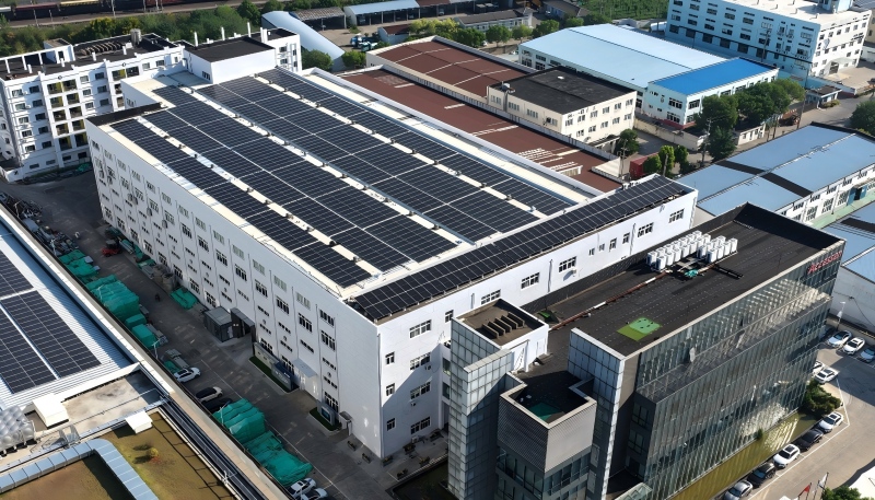 26/01/04 上海艾克森踐行智能制造綠色工廠——光伏發電節能技改項目成功運行 艾克森換熱器企業新聞26/01/04 上海艾克森踐行智能制造綠色工廠——光伏發電節能技改項目成功運行